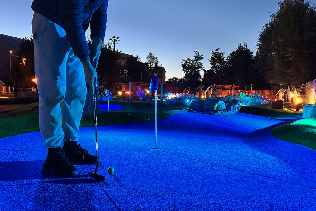 bm_adventure golf_wintergallerie3