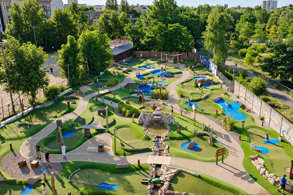 BeachMitte Adventure Golf am Sommerstrand
